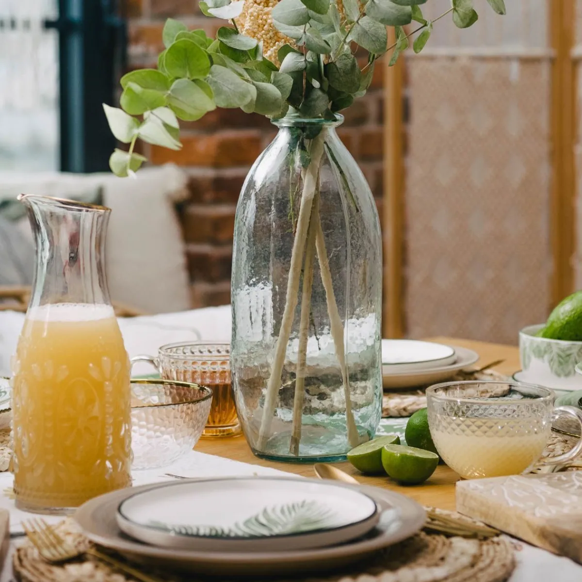 HOMLA Filizanka Barrel Szklana W Kropki Ze Zlota Nozka 0,36 L