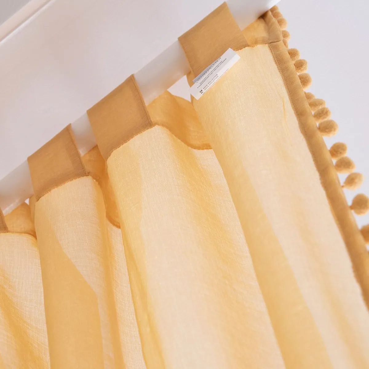 HOMLA Firanka Adi Z Pomponikami Musztardowa 140X250 Cm