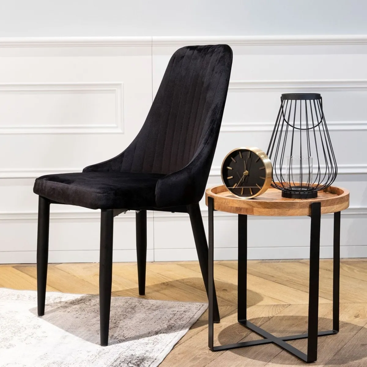 HOMLA Krzeslo Louis Welurowe Czarne 44X59X88 Cm
