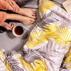 HOMLA Pościel Botanical Z Mikrofibry W Zolto-Szare Liscie 160X200 Cm