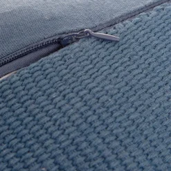 HOMLA Poszewka Paio Z Fuksjowymi Fredzlami 45X45 Cm