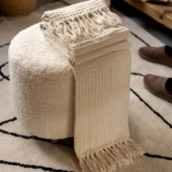 HOMLA Pufa Alda Bezowa W Tkaninie Teddy 50X40X44 Cm